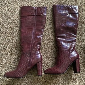 Heeled boots